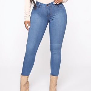 Classic Mid Rise Jeans - Medium Blue Wash